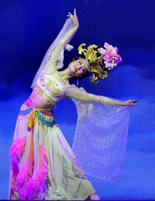 3-music & Dance Show.jpg